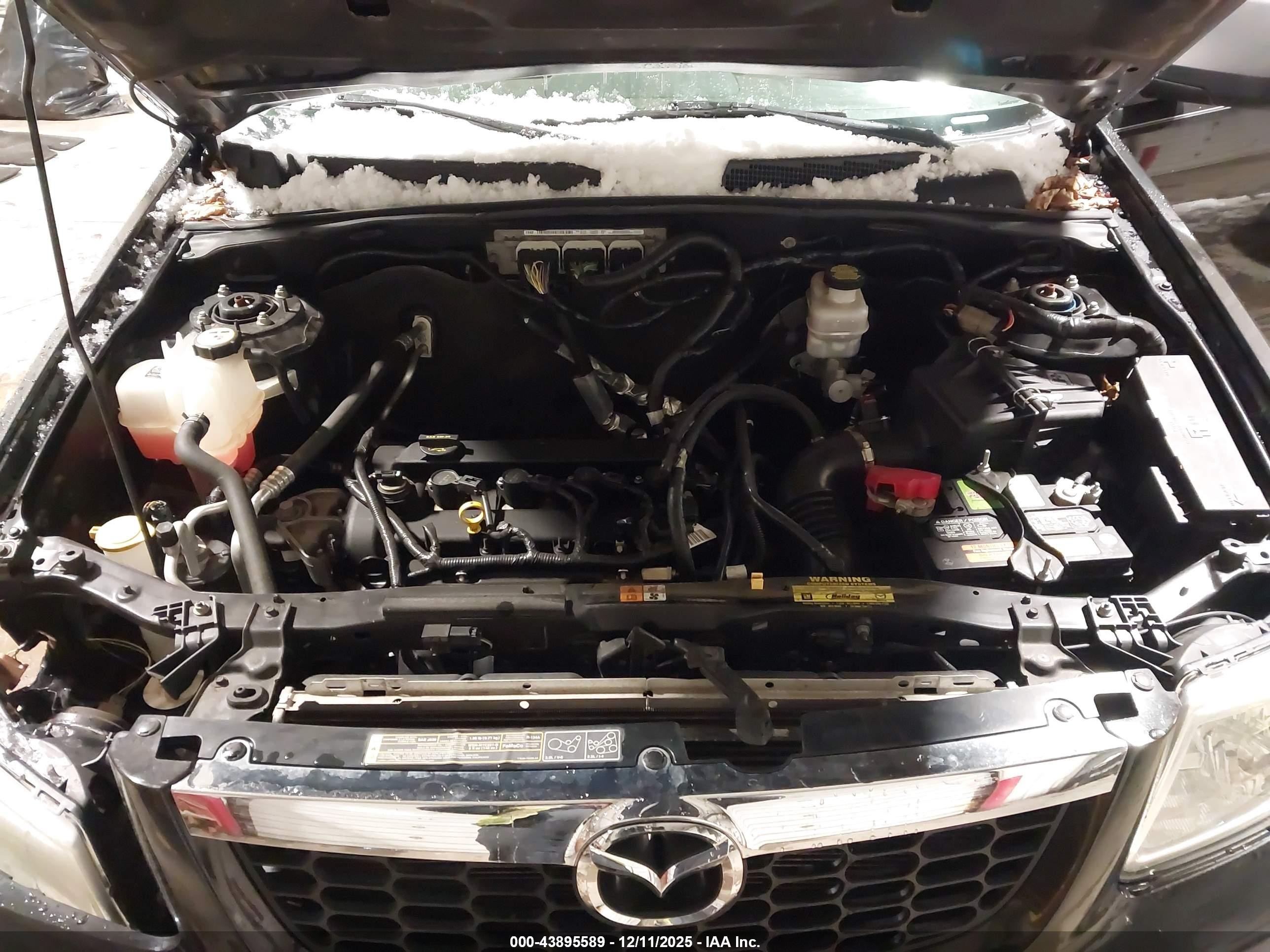 2011 Mazda Tribute I Sport Черный vin: 4F2CY0C75BKM06748