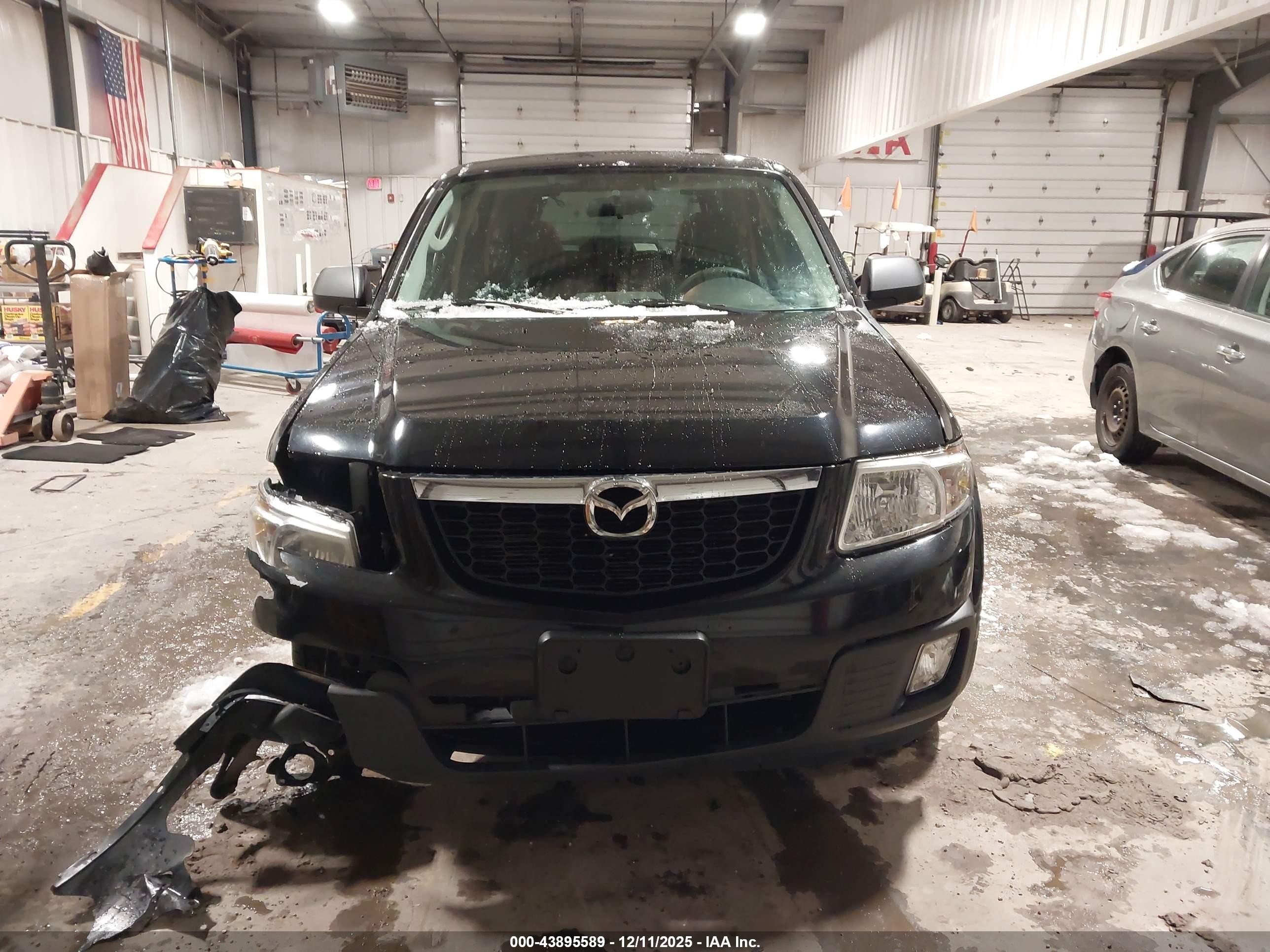 2011 Mazda Tribute I Sport Черный vin: 4F2CY0C75BKM06748