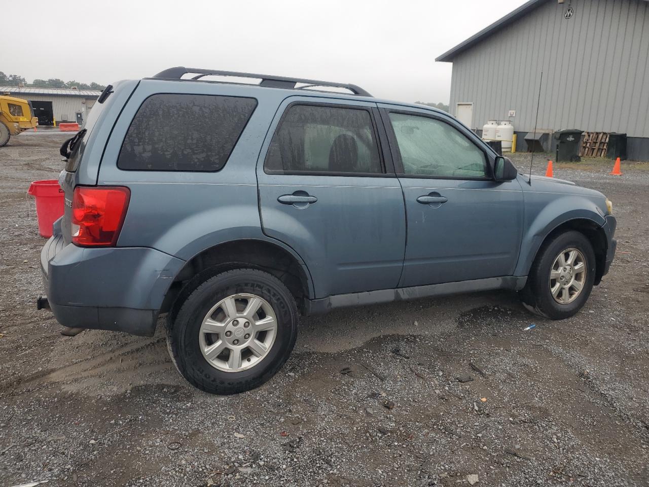 2011 Mazda Tribute I Синий vin: 4F2CY0C76BKM02885