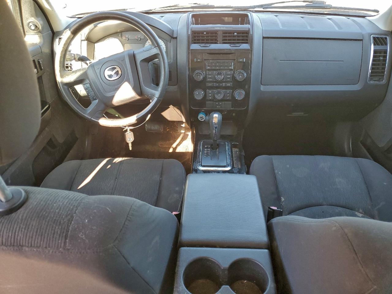 2011 Mazda Tribute I Silver vin: 4F2CY0C77BKM05360