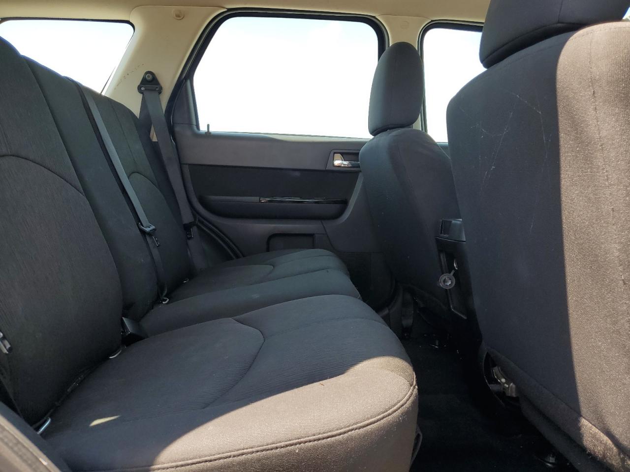 2011 Mazda Tribute I Blue vin: 4F2CY0C77BKM06461