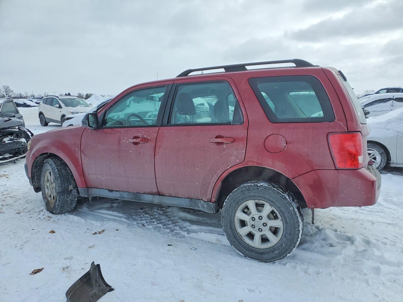 2011 Mazda Tribute I Красный vin: 4F2CY0C78BKM03228