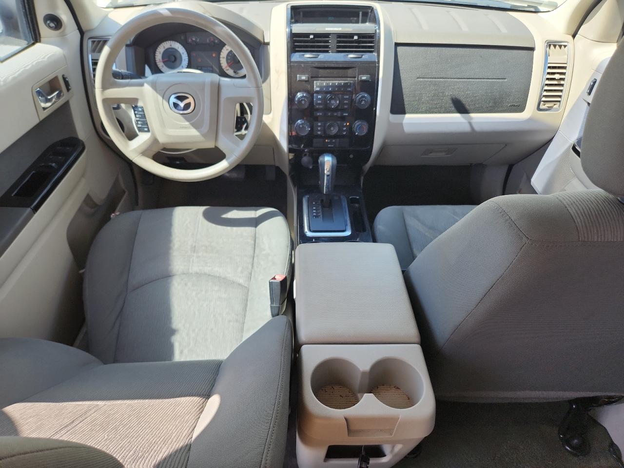 2011 Mazda Tribute I White vin: 4F2CY0C78BKM07277
