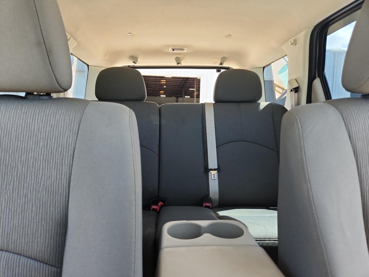 2011 Mazda Tribute I White vin: 4F2CY0C78BKM07277