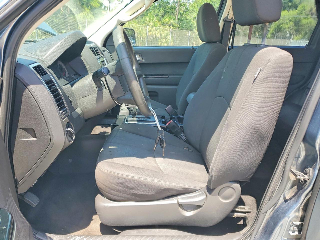 2011 Mazda Tribute I Blue vin: 4F2CY0C78BKM07294