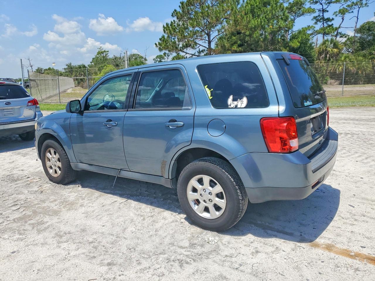 2011 Mazda Tribute I Blue vin: 4F2CY0C78BKM07294