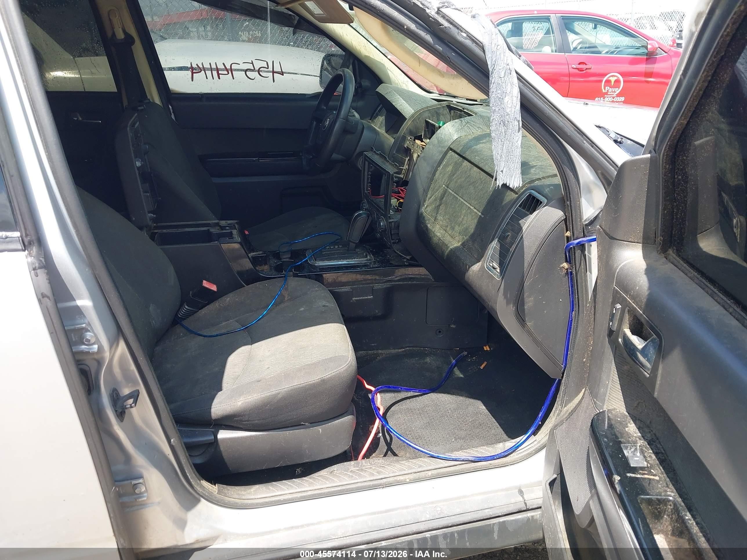 2010 Mazda Tribute Sport Silver vin: 4F2CY0C79AKM00059