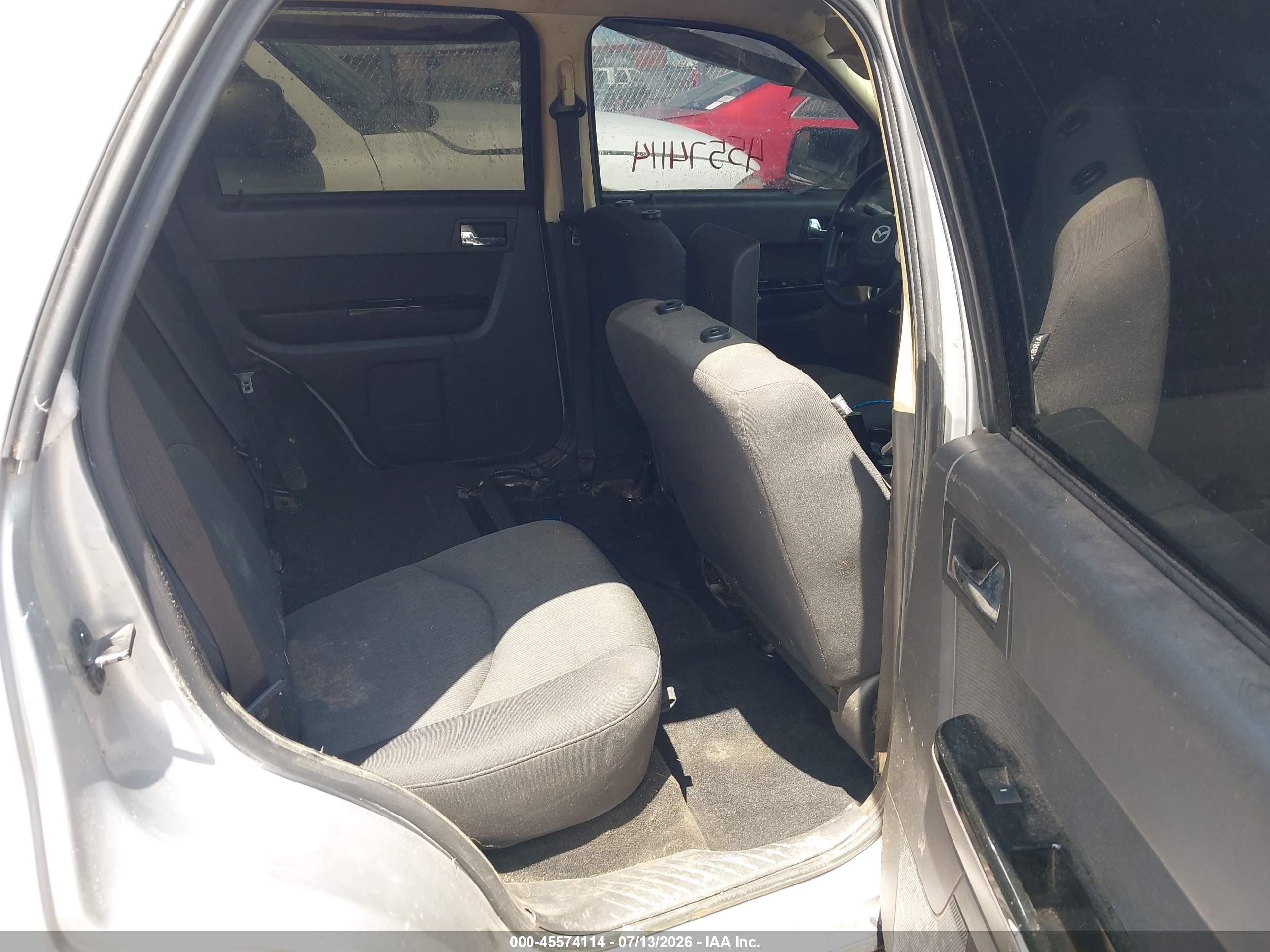 2010 Mazda Tribute Sport Silver vin: 4F2CY0C79AKM00059
