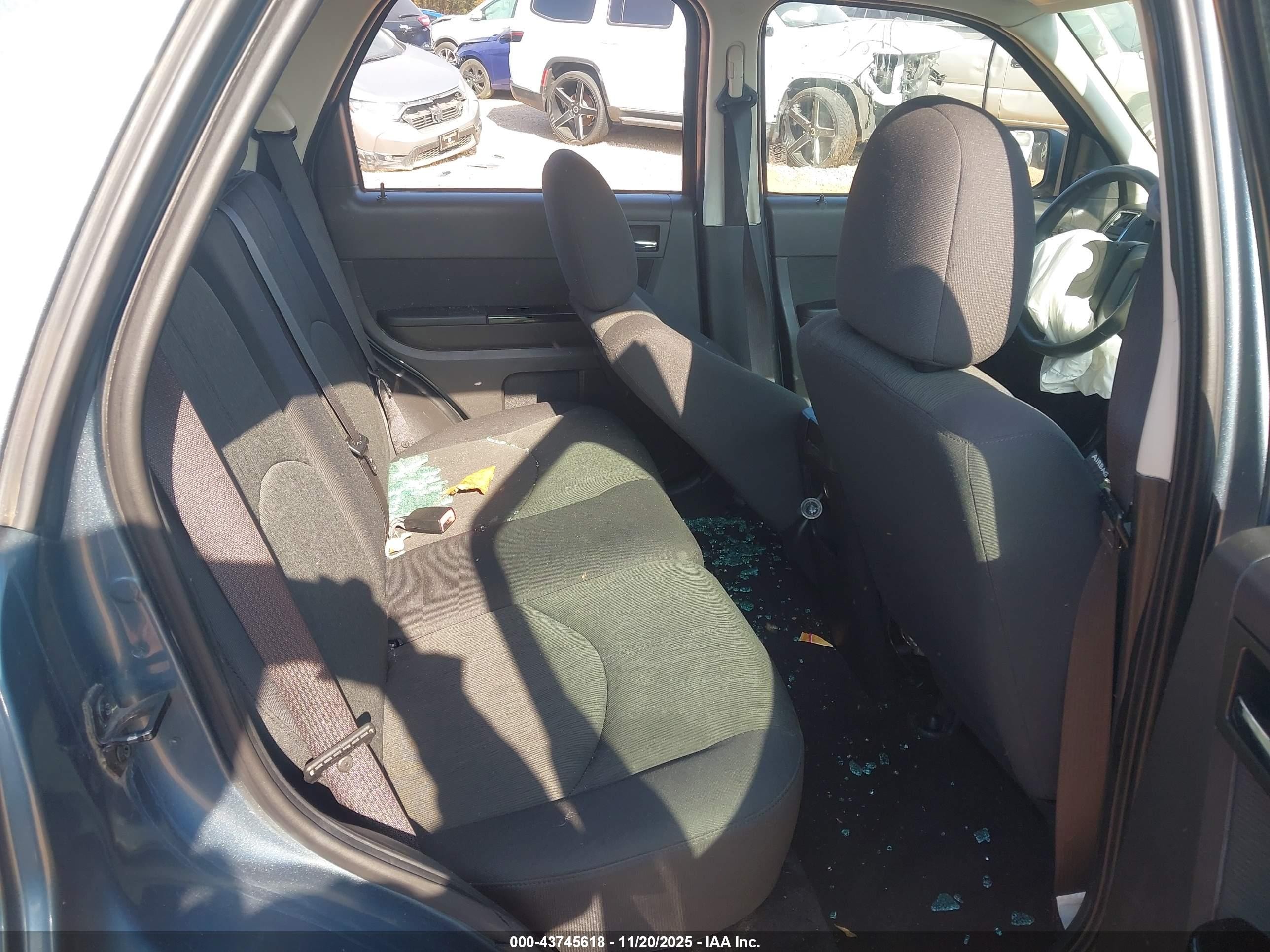 2011 Mazda Tribute I Sport Gray vin: 4F2CY0C79BKM03304