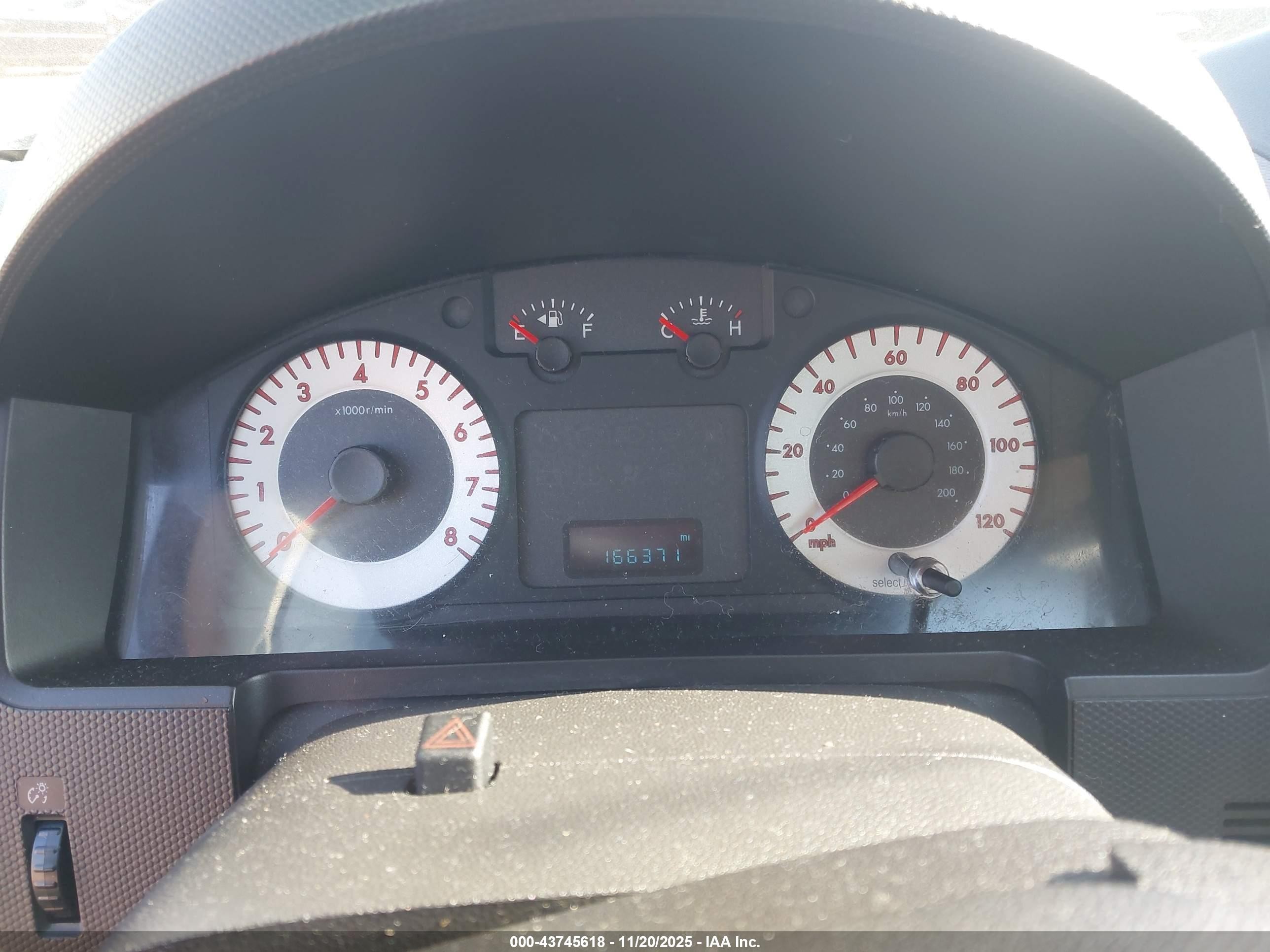 2011 Mazda Tribute I Sport Gray vin: 4F2CY0C79BKM03304