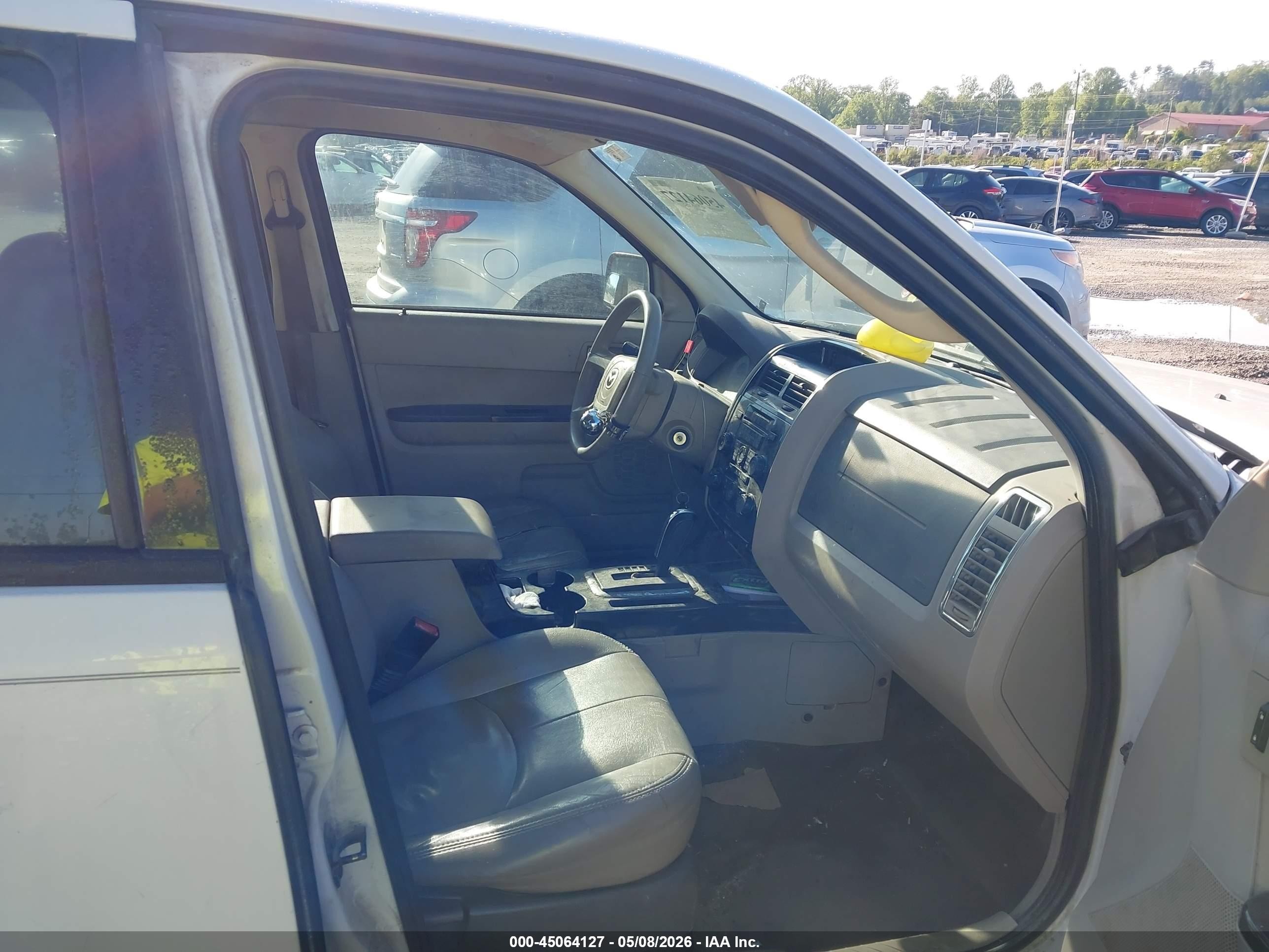 2010 Mazda Tribute I Sport White vin: 4F2CY0C7XAKM08526