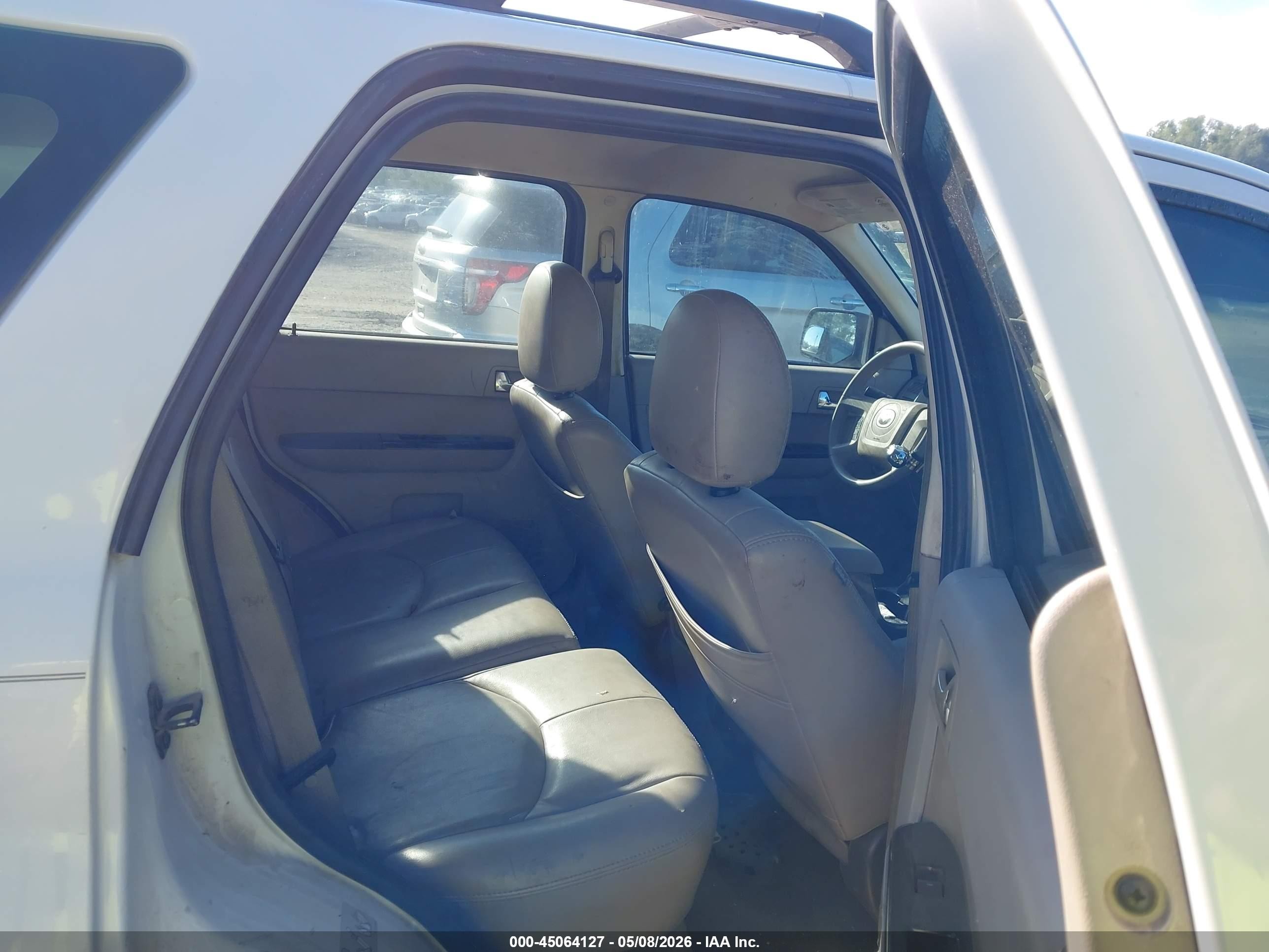 2010 Mazda Tribute I Sport White vin: 4F2CY0C7XAKM08526