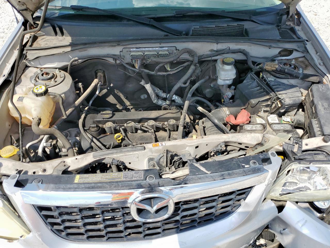 2011 Mazda Tribute I Silver vin: 4F2CY0C7XBKM03327