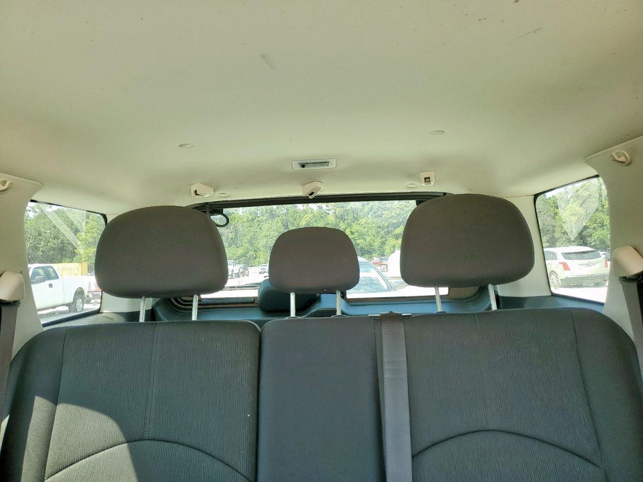 2011 Mazda Tribute I Silver vin: 4F2CY0C7XBKM03327