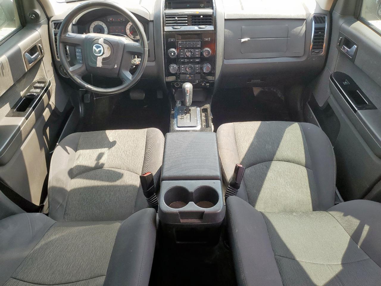 2011 Mazda Tribute I Silver vin: 4F2CY0C7XBKM03327