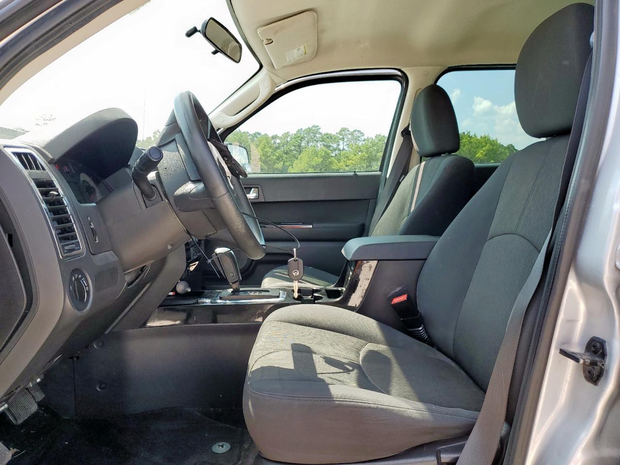2011 Mazda Tribute I Silver vin: 4F2CY0C7XBKM03327