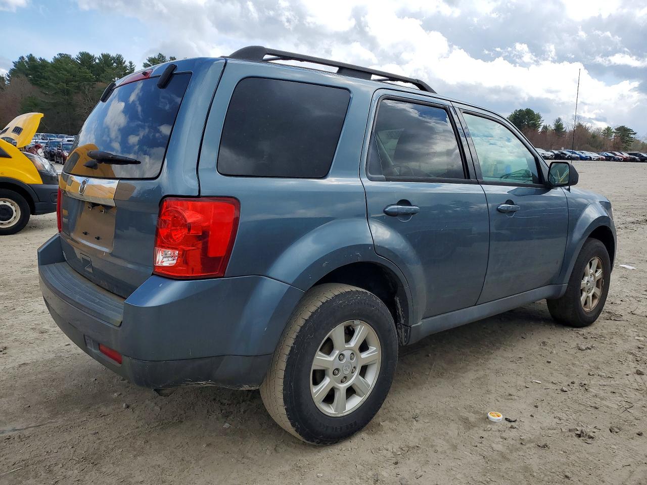 2011 Mazda Tribute I Blue vin: 4F2CY9C70BKM04801