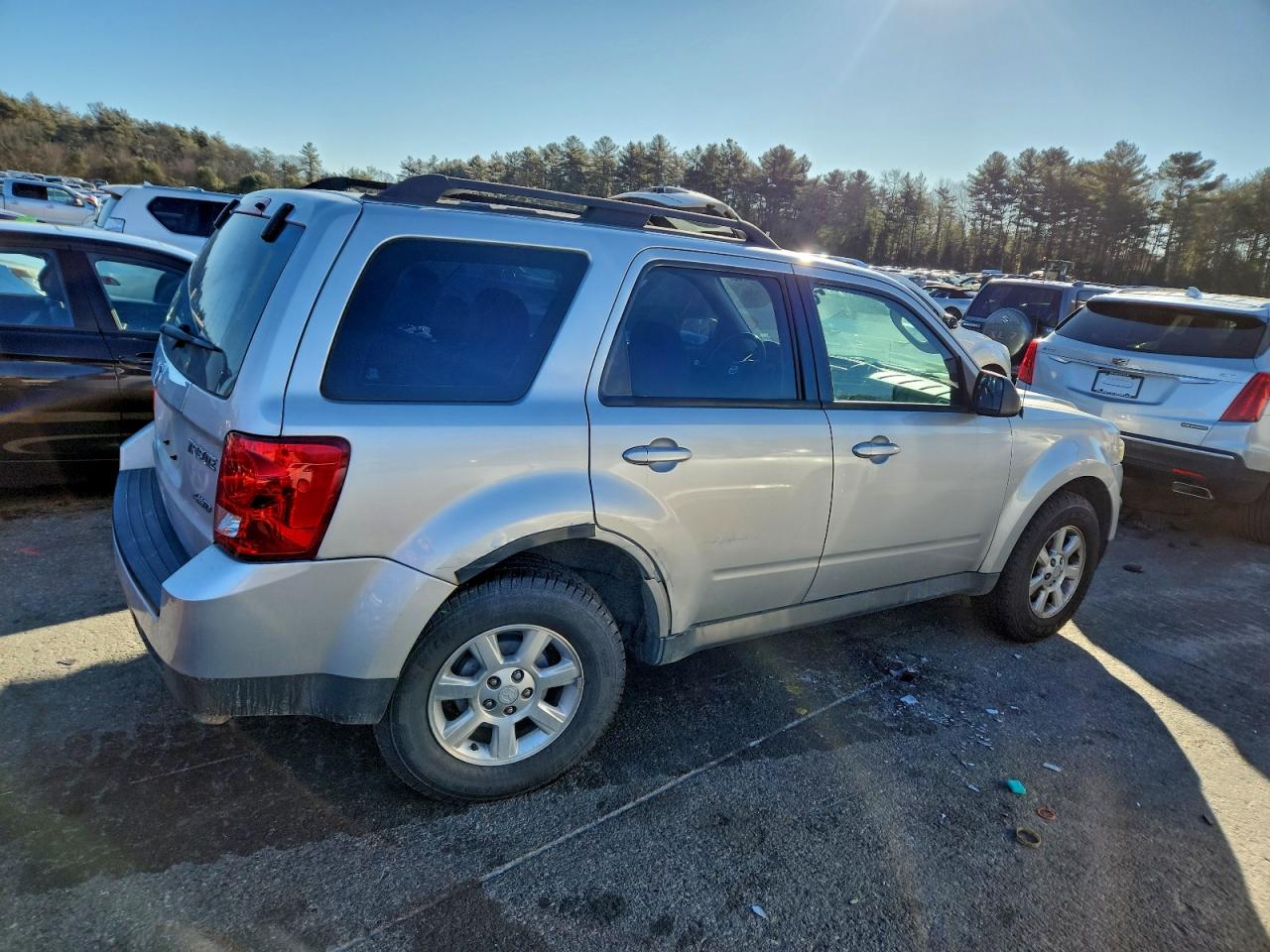 2011 Mazda Tribute I Silver vin: 4F2CY9C72BKM00734