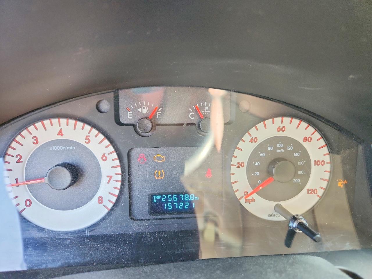 2011 Mazda Tribute I Серебряный vin: 4F2CY9C72BKM01057