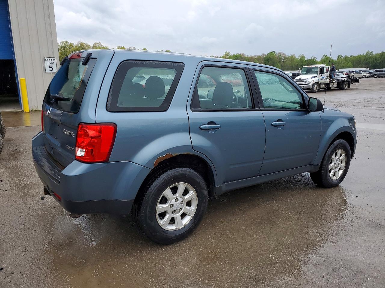 2011 Mazda Tribute I Blue vin: 4F2CY9C73BKM00743