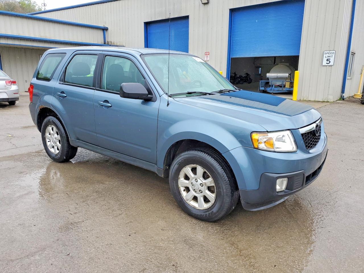2011 Mazda Tribute I Blue vin: 4F2CY9C73BKM00743