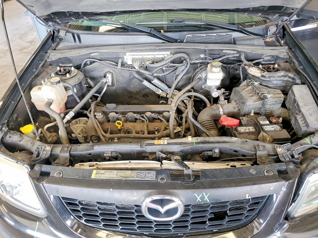 2011 Mazda Tribute I Черный vin: 4F2CY9C74BKM06888