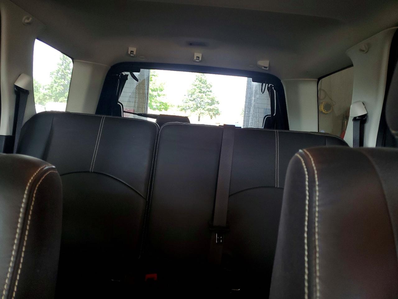 2011 Mazda Tribute I Черный vin: 4F2CY9C74BKM06888