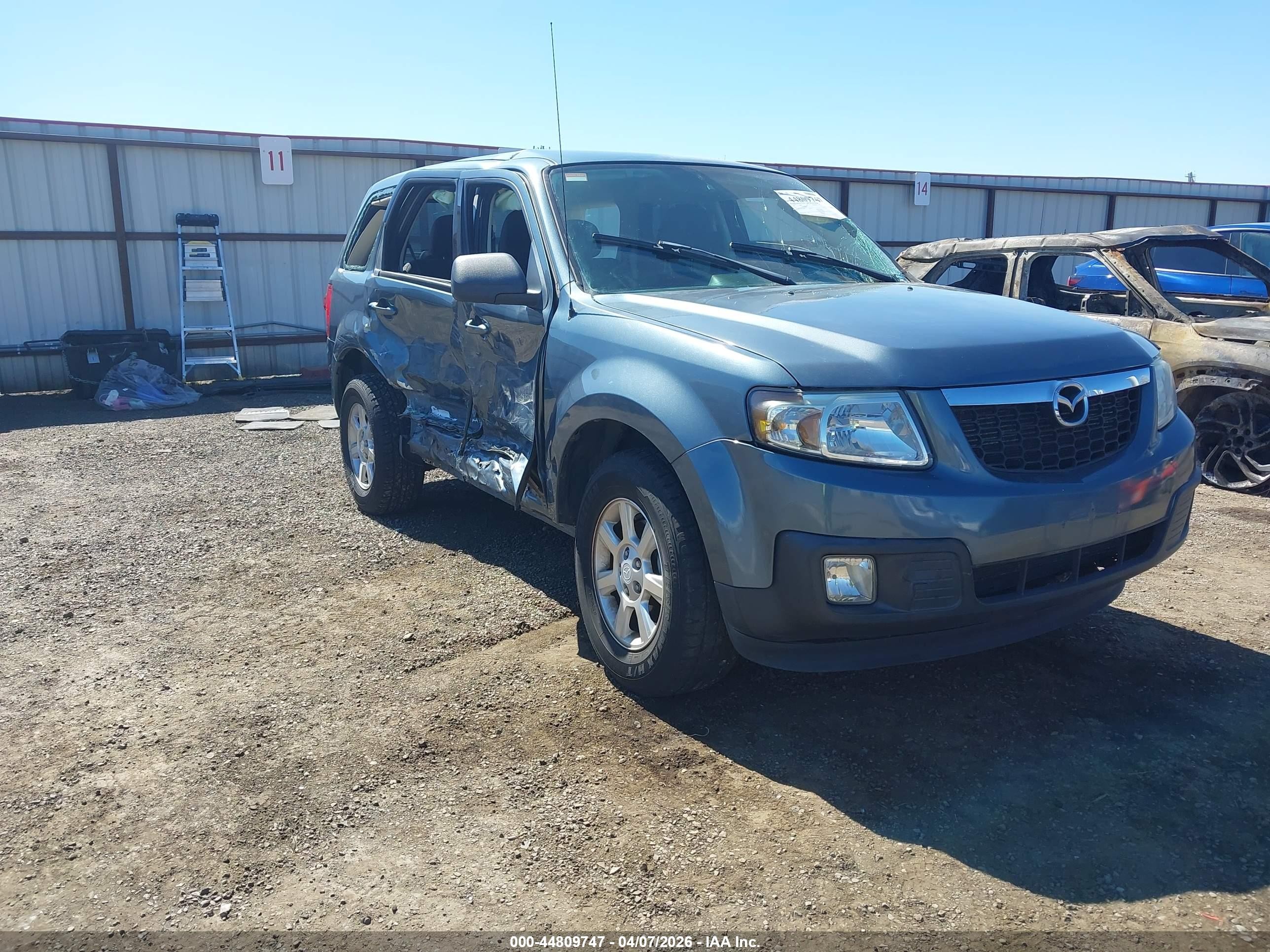 2011 Mazda Tribute   Синий vin: 4F2CY9C74BKM07457