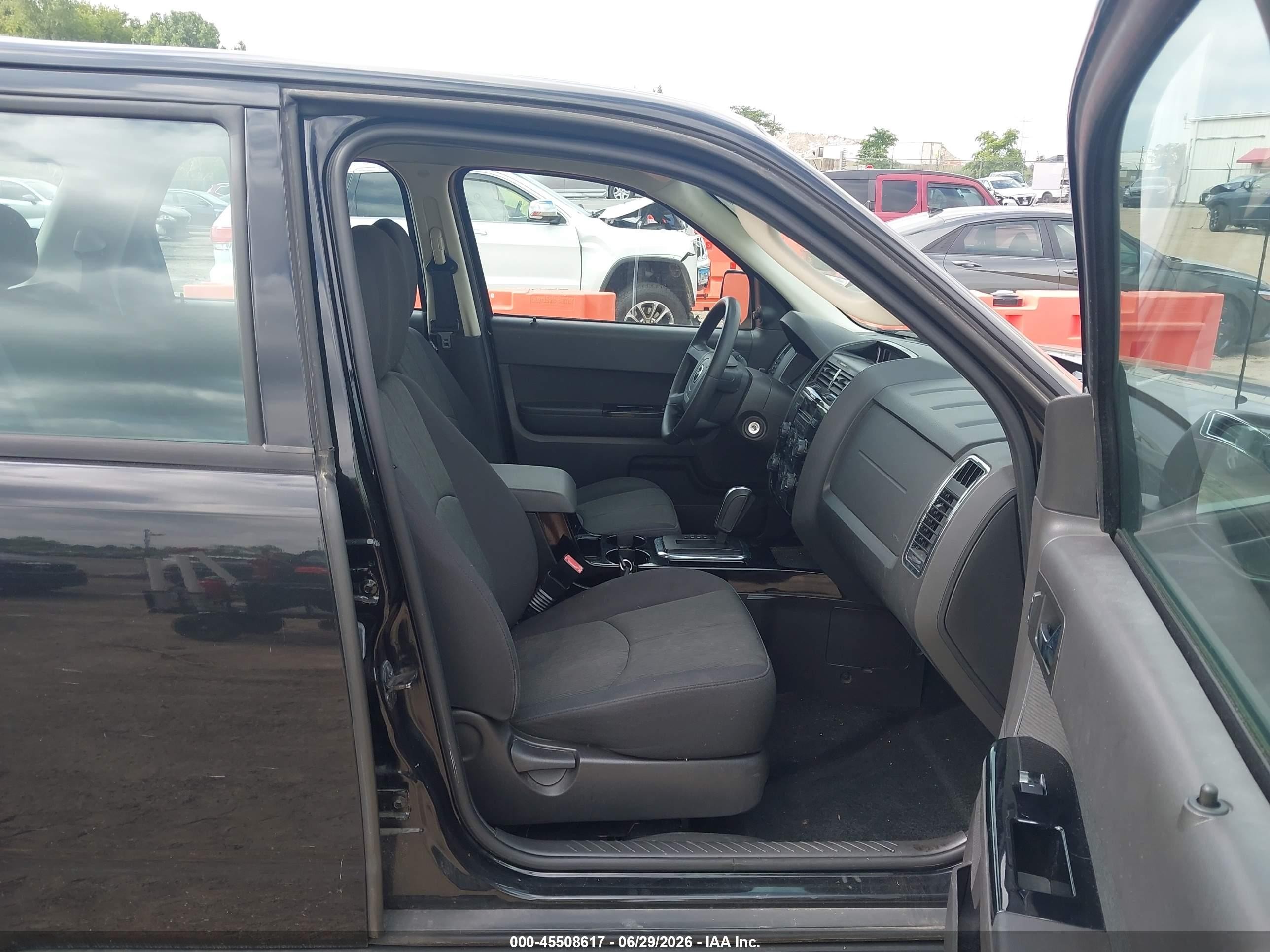 2011 Mazda Tribute I Sport Black vin: 4F2CY9C76BKM02342