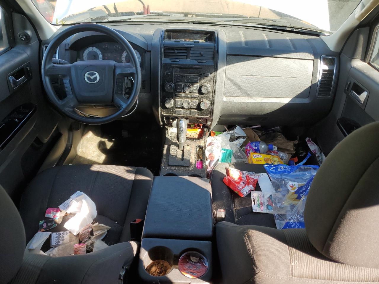 2011 Mazda Tribute I Серебряный vin: 4F2CY9C76BKM03507