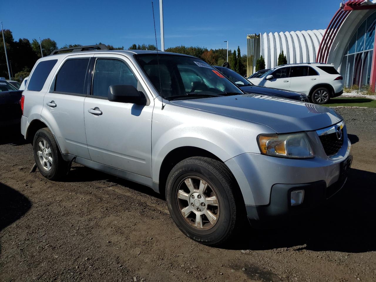 2011 Mazda Tribute I Серебряный vin: 4F2CY9C76BKM03507