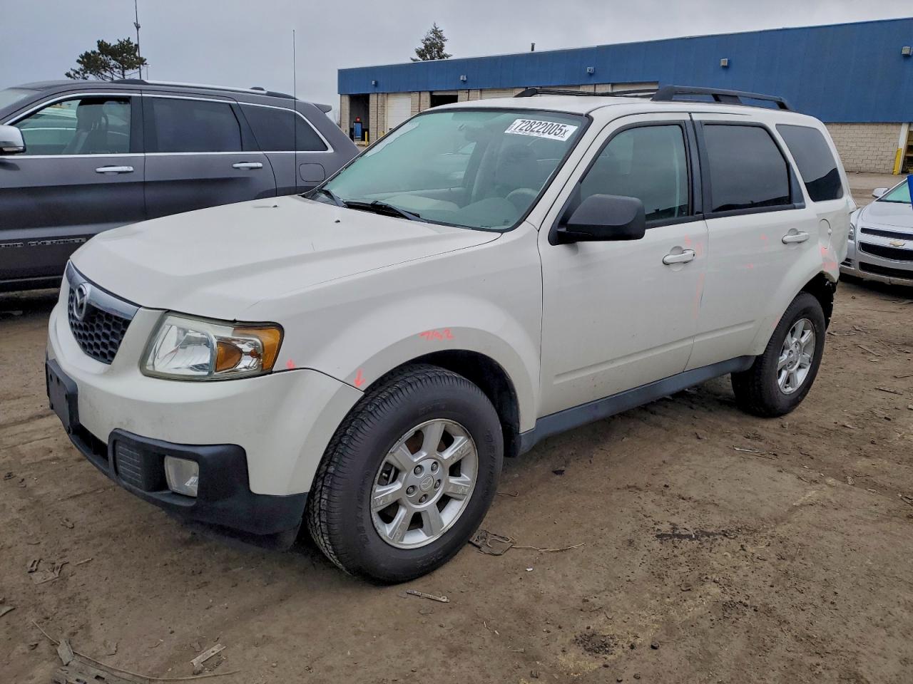 2011 Mazda Tribute I Белый vin: 4F2CY9C78BKM05842