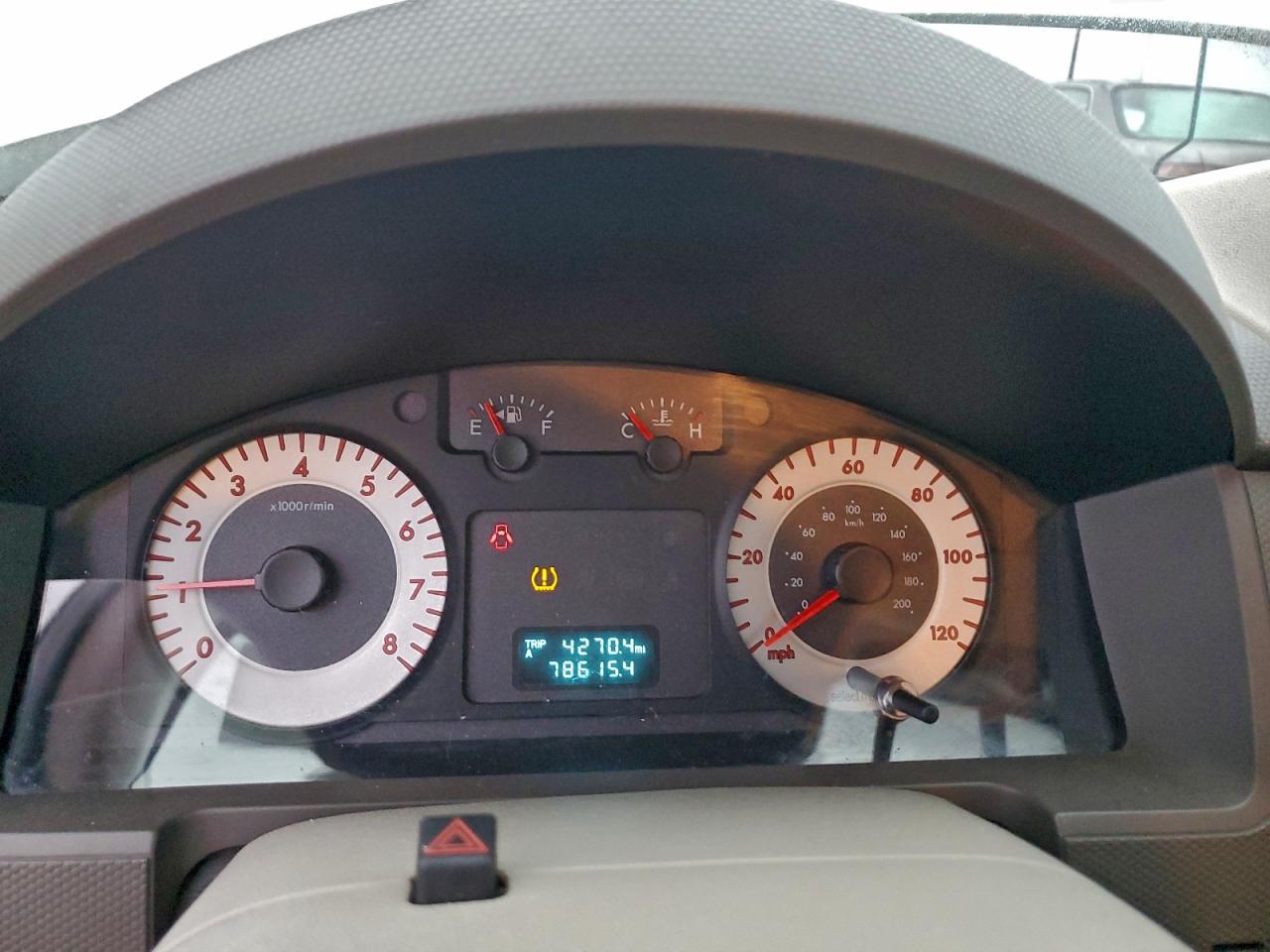 2011 Mazda Tribute I Белый vin: 4F2CY9C78BKM05842