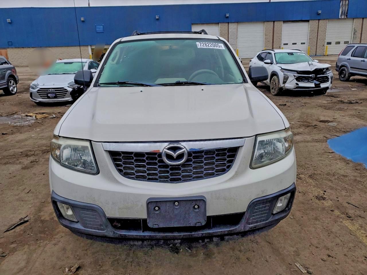 2011 Mazda Tribute I Белый vin: 4F2CY9C78BKM05842