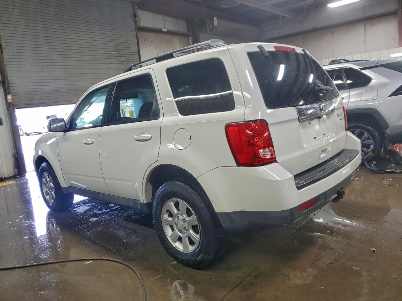 2011 Mazda Tribute S White vin: 4F2CY9GGXBKM01348