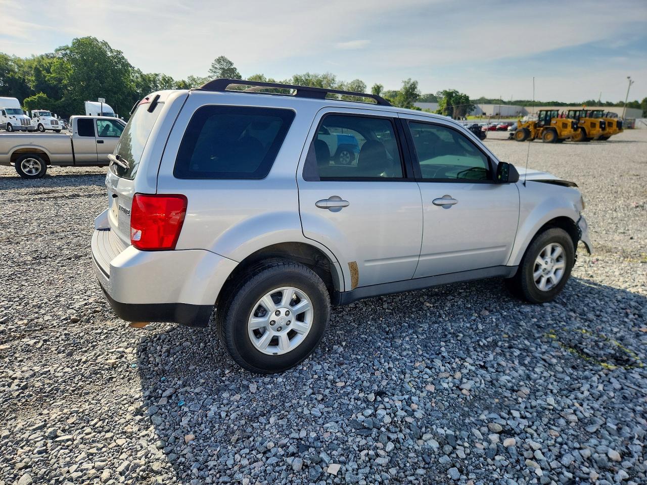 2009 Mazda Tribute I Silver vin: 4F2CZ02709KM06262