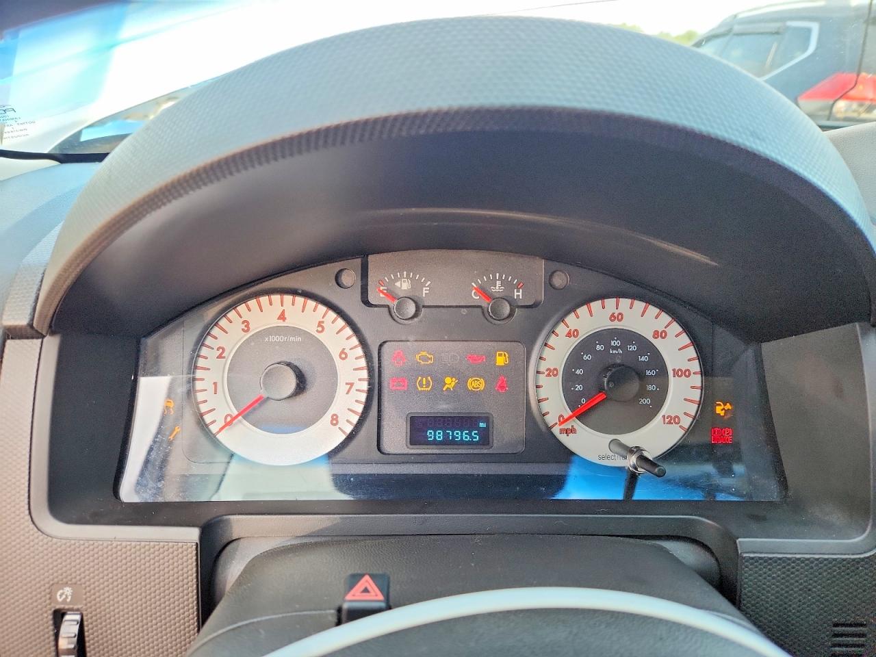 2009 Mazda Tribute I Silver vin: 4F2CZ02709KM06262