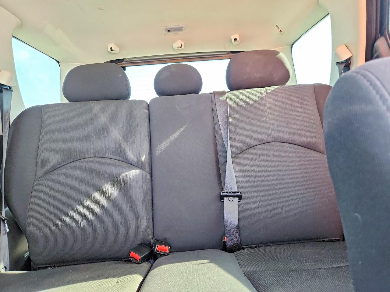 2009 Mazda Tribute I Silver vin: 4F2CZ02709KM06262