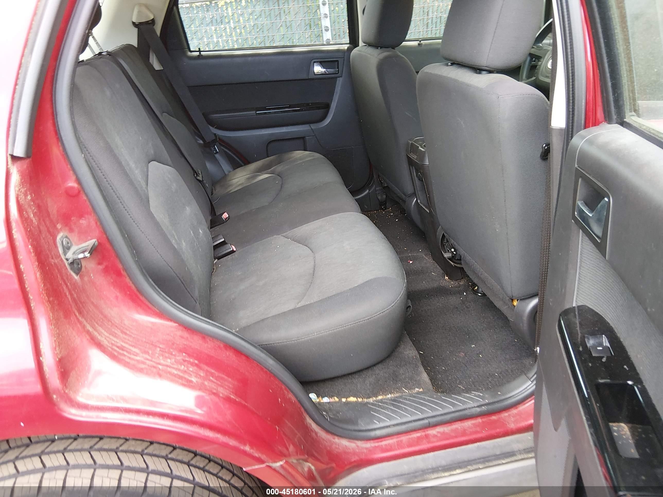 2009 Mazda Tribute I Sport Red vin: 4F2CZ02779KM08896