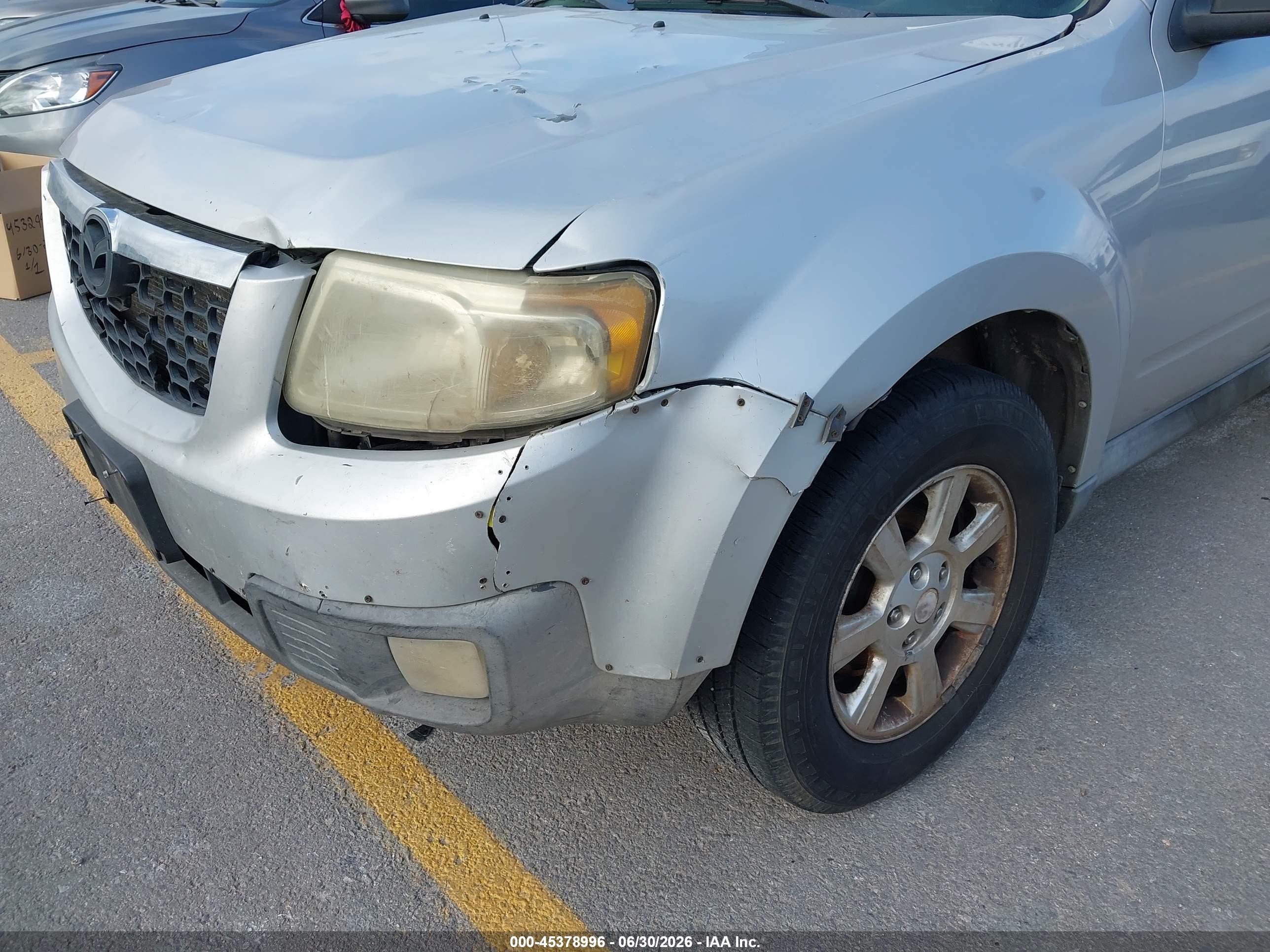 2009 Mazda Tribute I Touring Silver vin: 4F2CZ02799KM06373