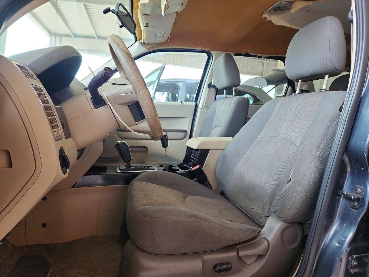 2008 Mazda Tribute I Серый vin: 4F2CZ02Z08KM12076