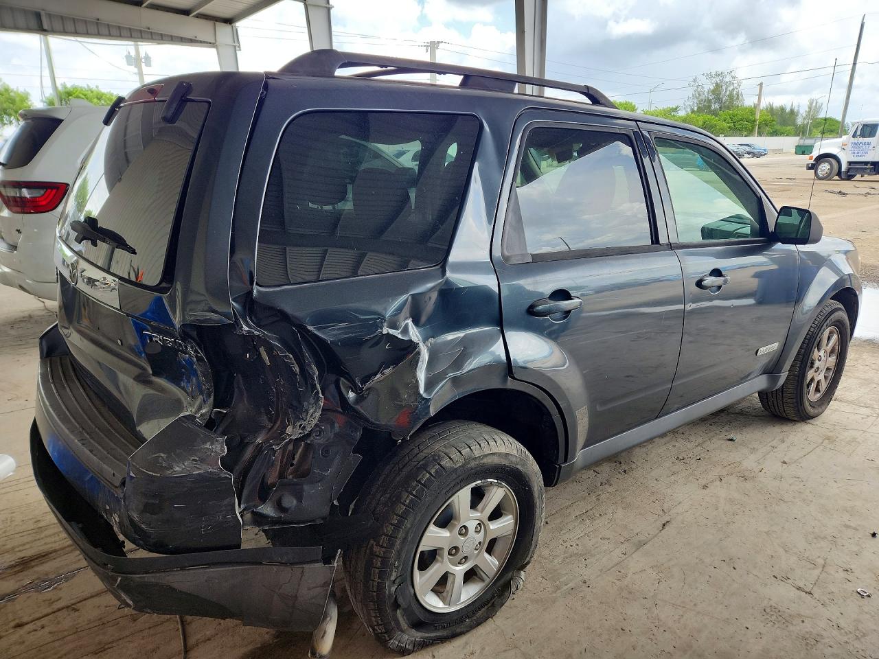 2008 Mazda Tribute I Серый vin: 4F2CZ02Z08KM12076