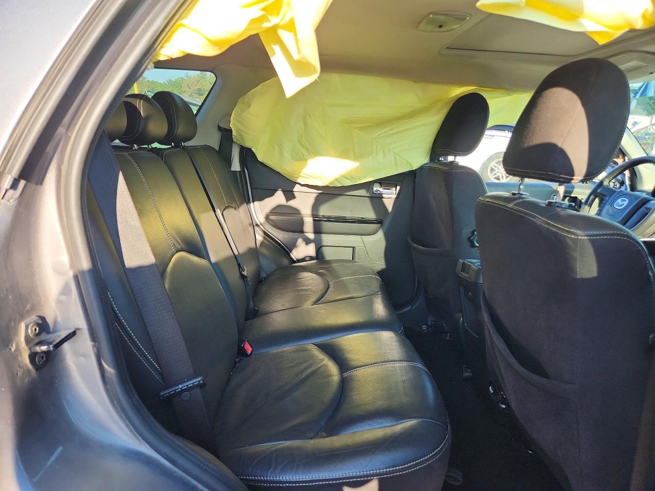 2008 Mazda Tribute I Silver vin: 4F2CZ02Z08KM20663