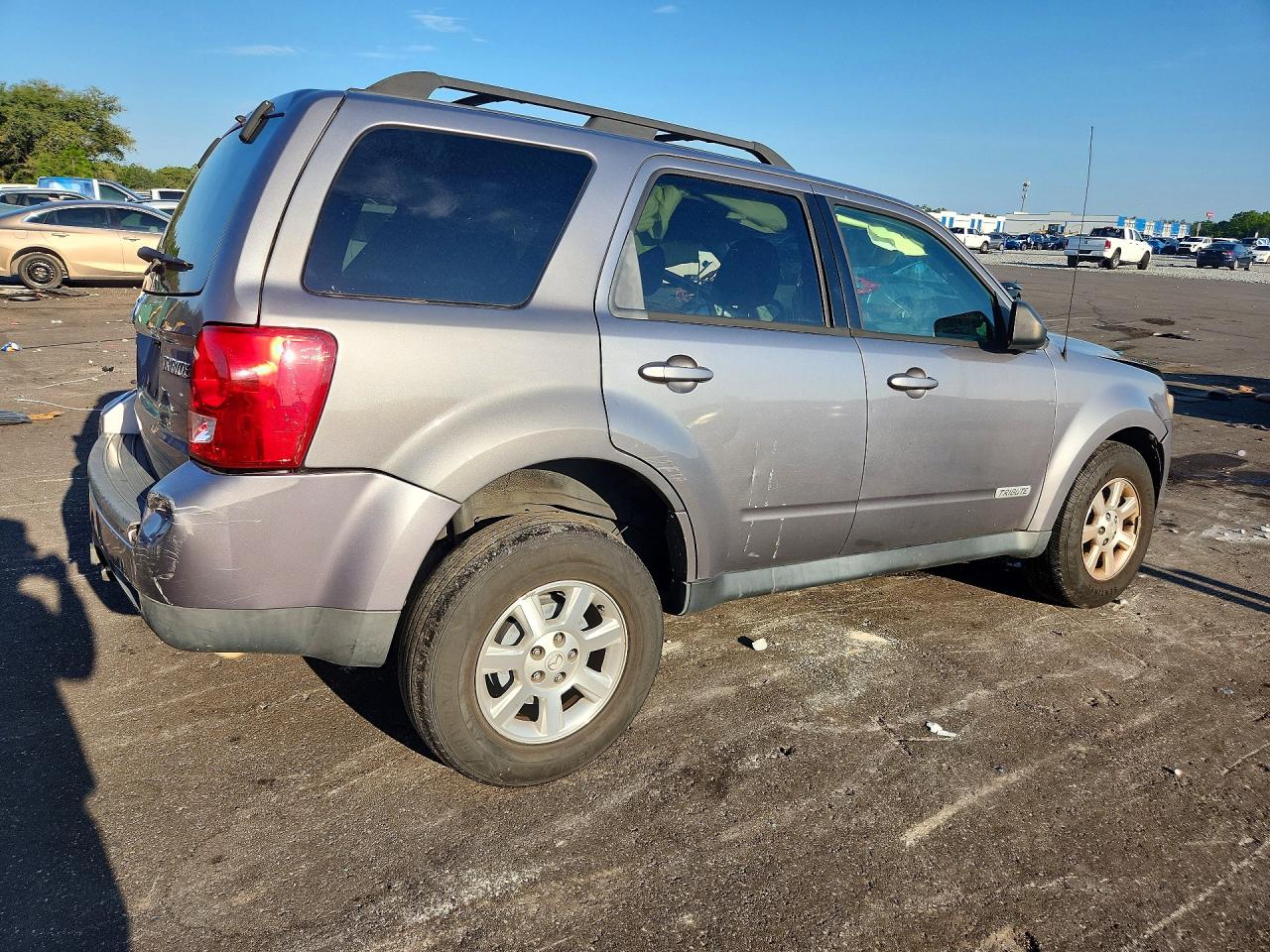 2008 Mazda Tribute I Silver vin: 4F2CZ02Z08KM20663