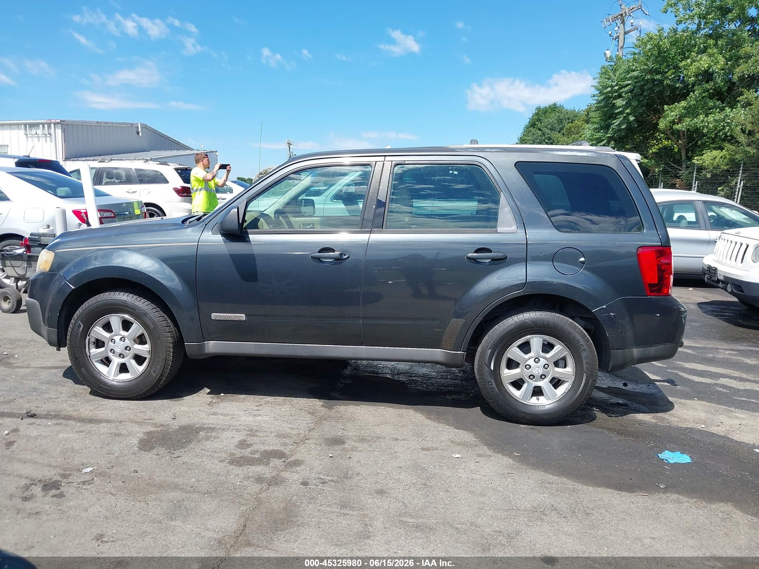 2008 Mazda Tribute I Sport Gray vin: 4F2CZ02Z18KM02639