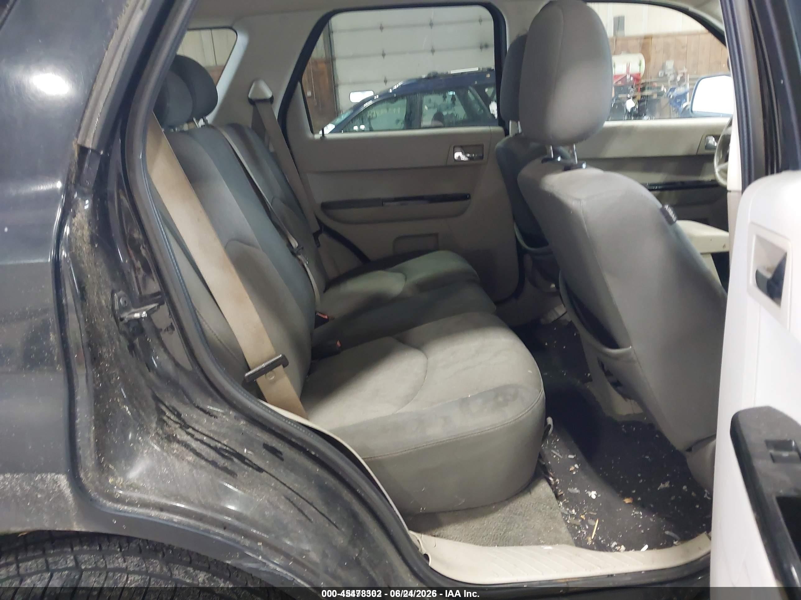 2008 Mazda Tribute I Touring Черный vin: 4F2CZ02Z28KM11219