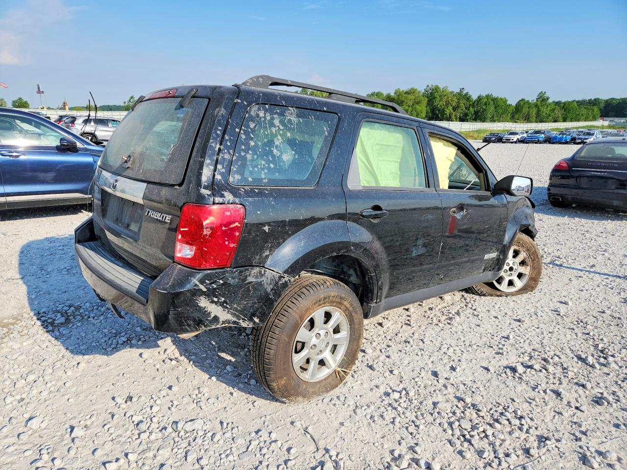 2008 Mazda Tribute I Черный vin: 4F2CZ02Z28KM18025