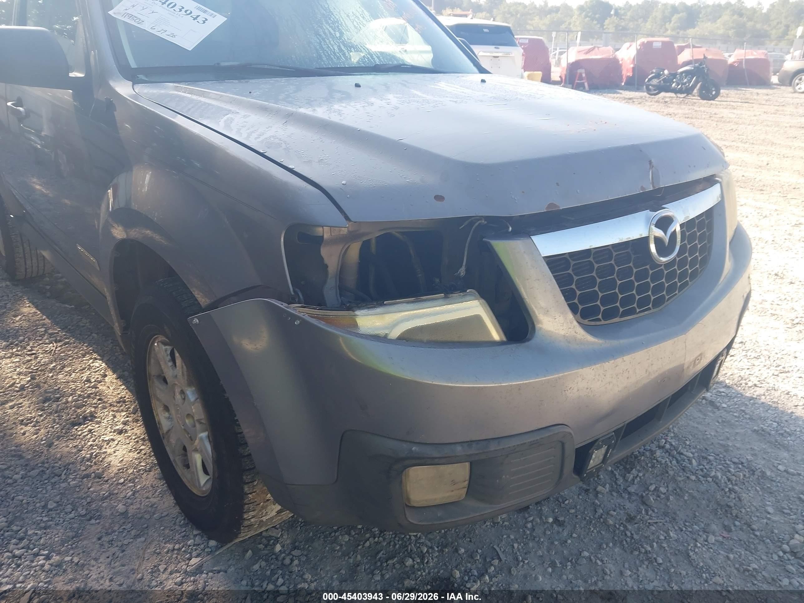 2008 Mazda Tribute I Touring Silver vin: 4F2CZ02Z28KM22558
