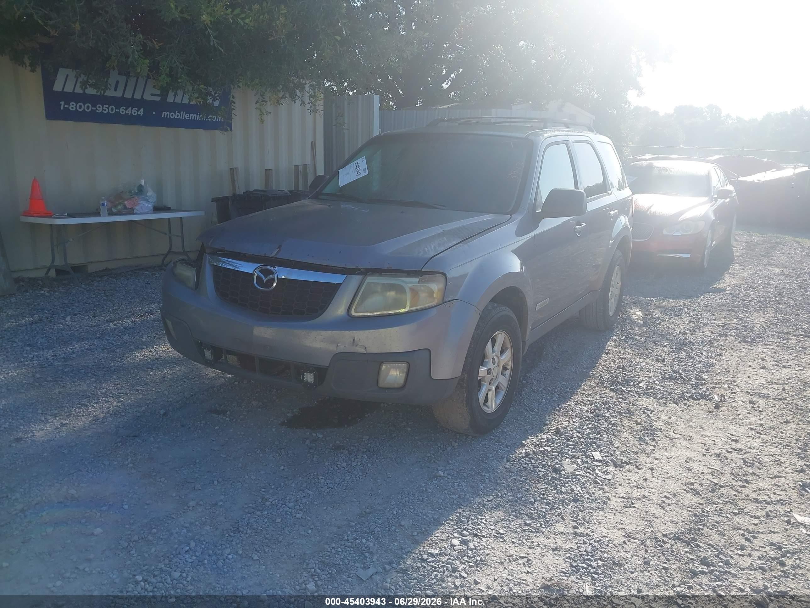 2008 Mazda Tribute I Touring Silver vin: 4F2CZ02Z28KM22558