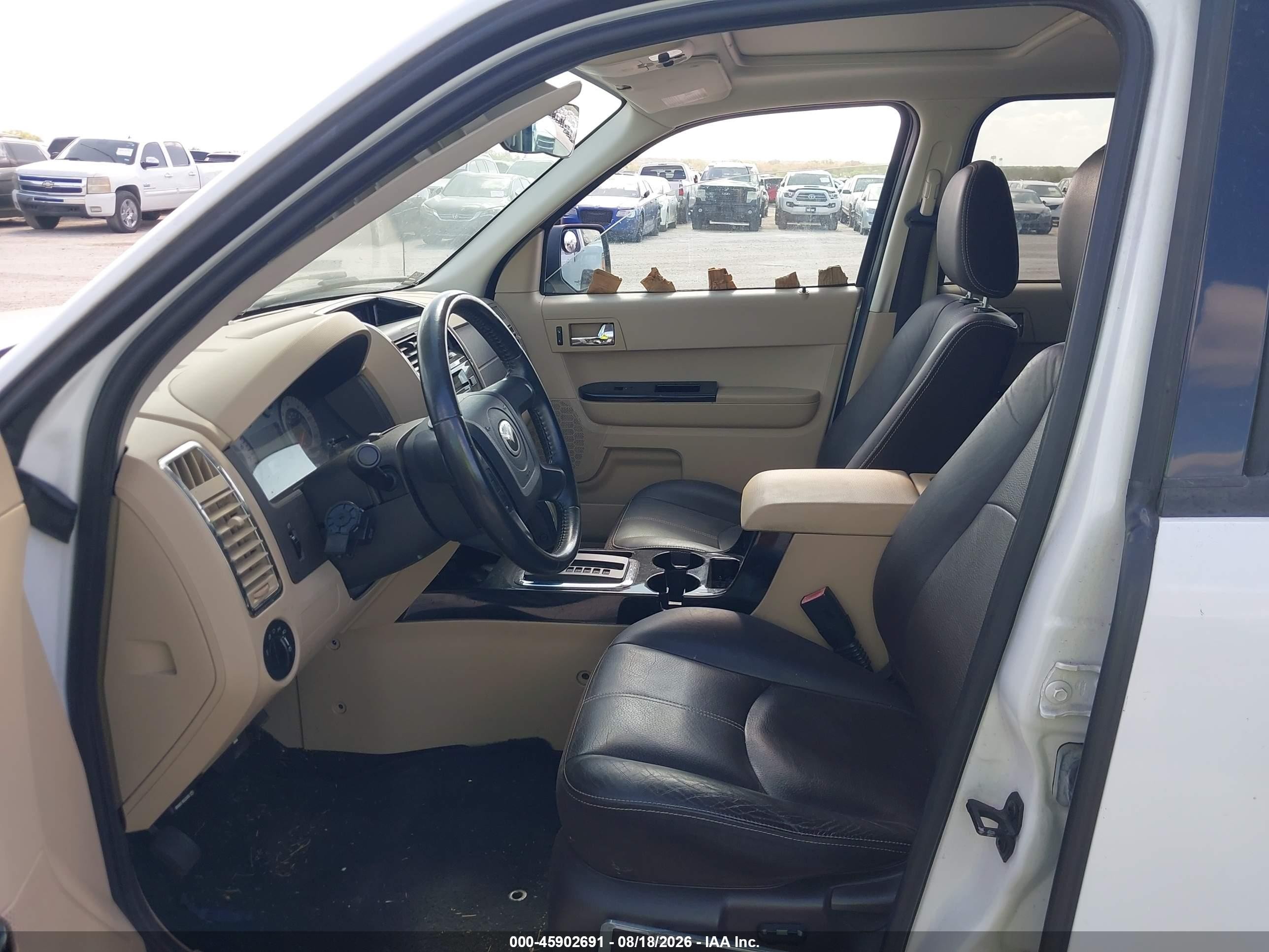 2008 Mazda Tribute I Grand Touring White vin: 4F2CZ02Z28KM28005